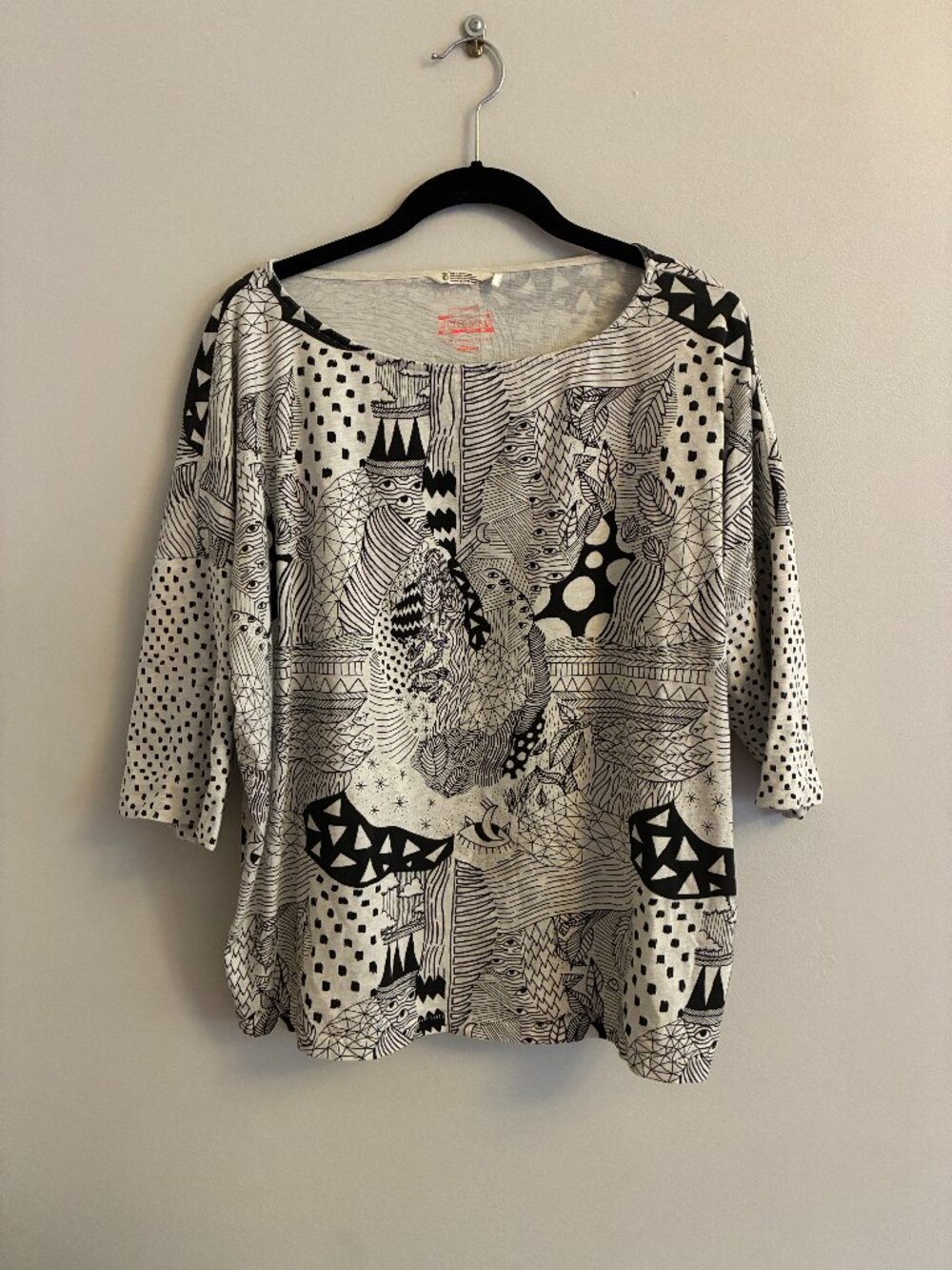 Skunkfunk x Little Madi 100% Organic Cotton T-Shirt Size Large Art Collage